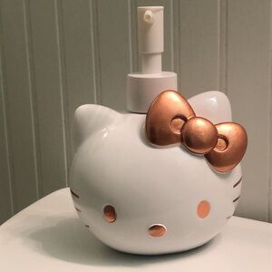 Hello Kitty Soap Dispenser Rose Gold NWT